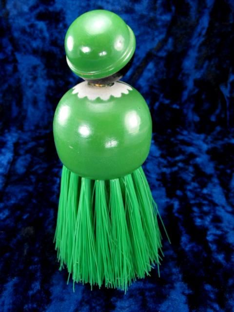 1940s 50s GREEN WOOD BLACK MAMMY WHISK BROOM  