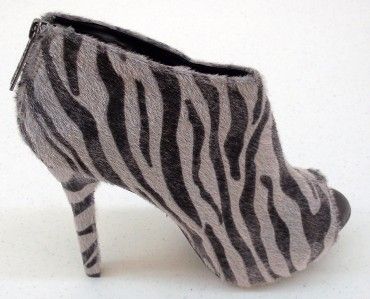 Breckelles Zebra Stilettos NWD Size 9  