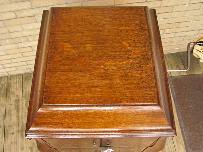 NICE Quarter Sawn Oak Large VICTROLA w231  