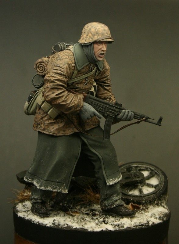 Waffen ss soldier Ardennes 120mm scale 1/16  