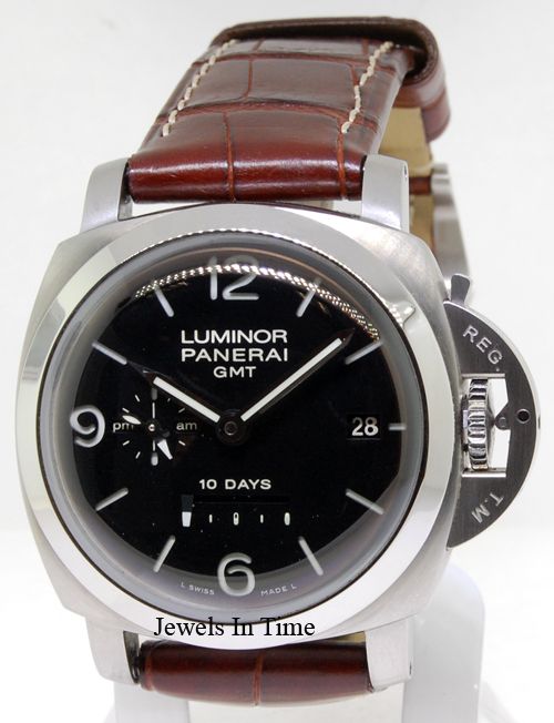 New Panerai 270 comes complete with its boxes and papers including its 