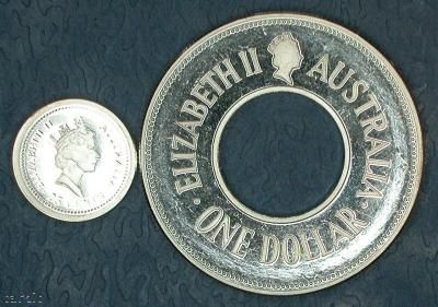 AUSTRALIA. 25 Cents + Dollar 1990 Dump & Holey Dollar  