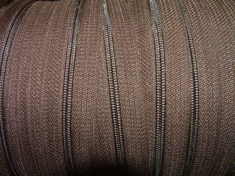 DARK BROWN NYLON ZIPPER BUY BY THE YARD NO PULLS  