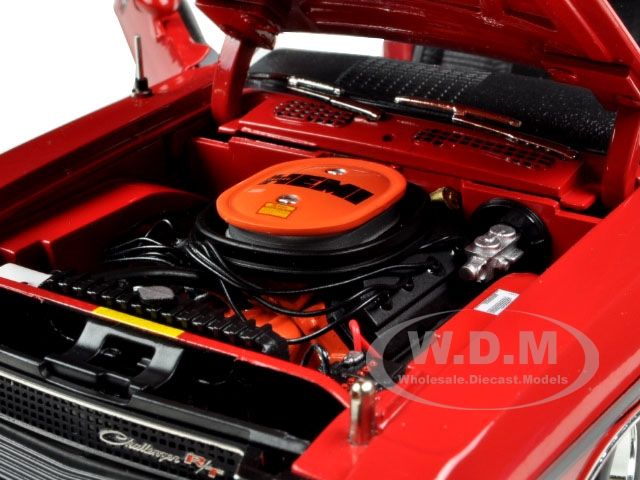 1970 DODGE CHALLENGER R/T RED FE5 40TH ANNIVER 124  