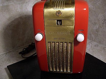 Antique Radio, Tube Refrigerator Radio, Art DECO  