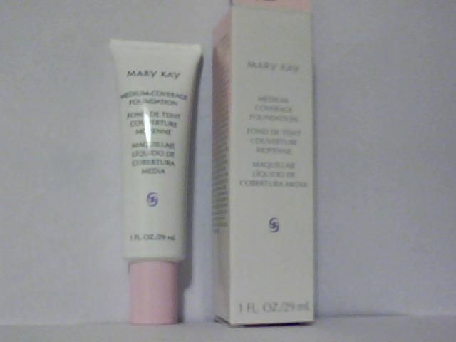 Mary Kay Medium Coverage Liquid Foundation Ivory NIB  