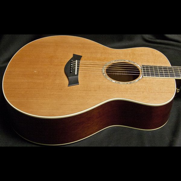 2006 Taylor GS5 Series Cedar and Mahogany Grand Symphony  