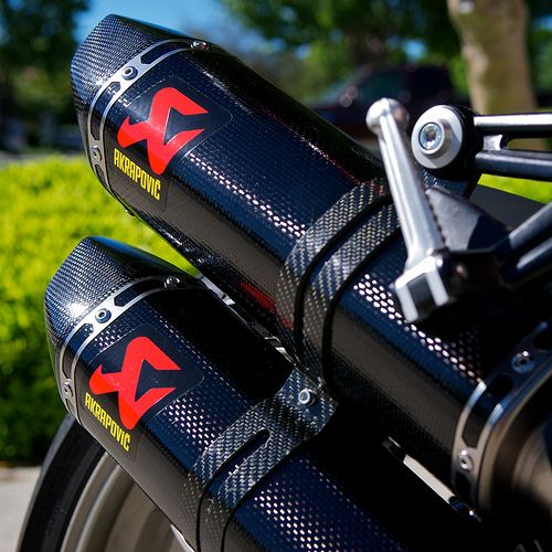 POT DECHAPPEMENT AKRAPOVIC DUCATI STREETFIGHTER 09/10  