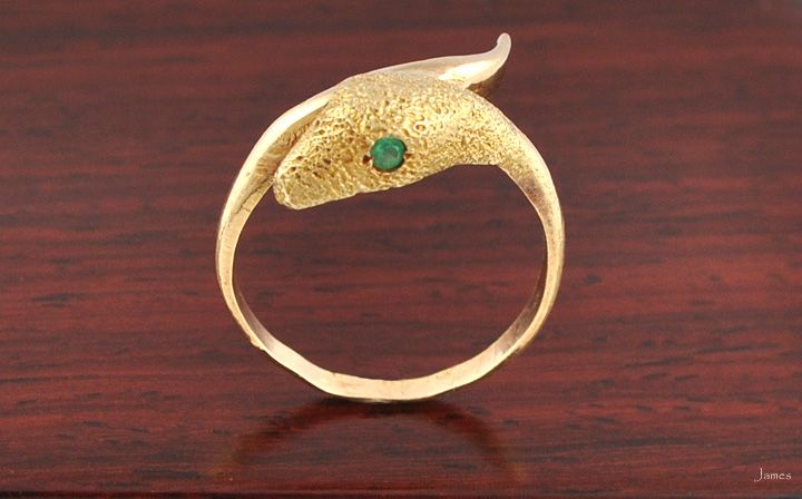 Neat 14k Solid Gold Snake Emerald Eyes Ring Sz 7  