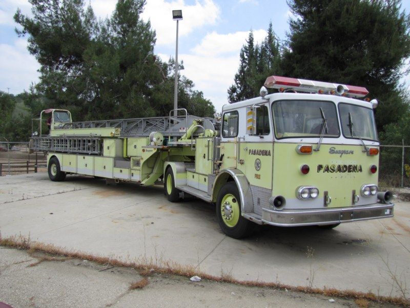 1976 Seagrave Tiller Fire Engine 100ft Ladder Cummins 365HP Allison 