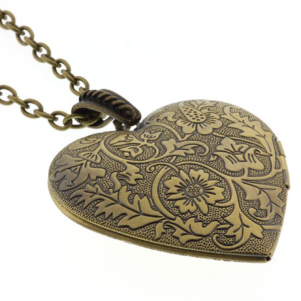 Inch Engraved Flowers Heart Locket W/28 Inch Chain  