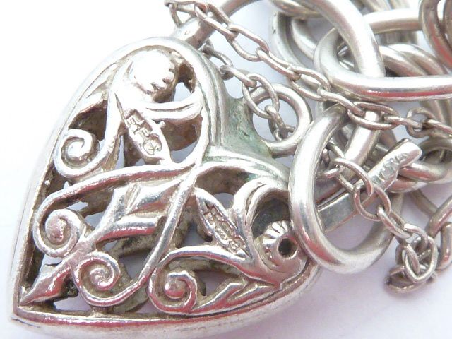 Beautiful Vintage 925 Sterling Silver Charm Bracelet 14.9g 7.5 
