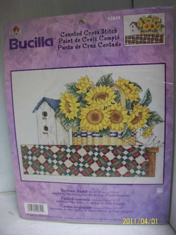 BUCILLA CROSS STITCH KIT QUILT SUNFLOWER BIRDHOUSE NIP  