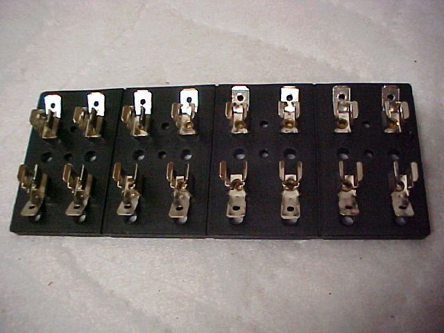 Fuse Block 8 Snap Away AGC Holders 25A 300V Auto Test  