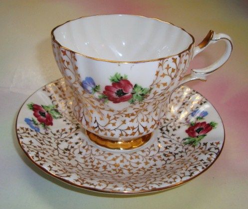 Pretty Queen Anne Anemones & Lots of Gold Tea Cup and Saucer Set 