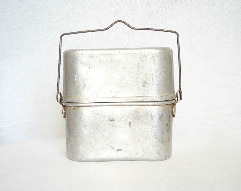 WW2 BULGARIAN SOLDIERS ALUMINUM MESS KIT CANTEEN  