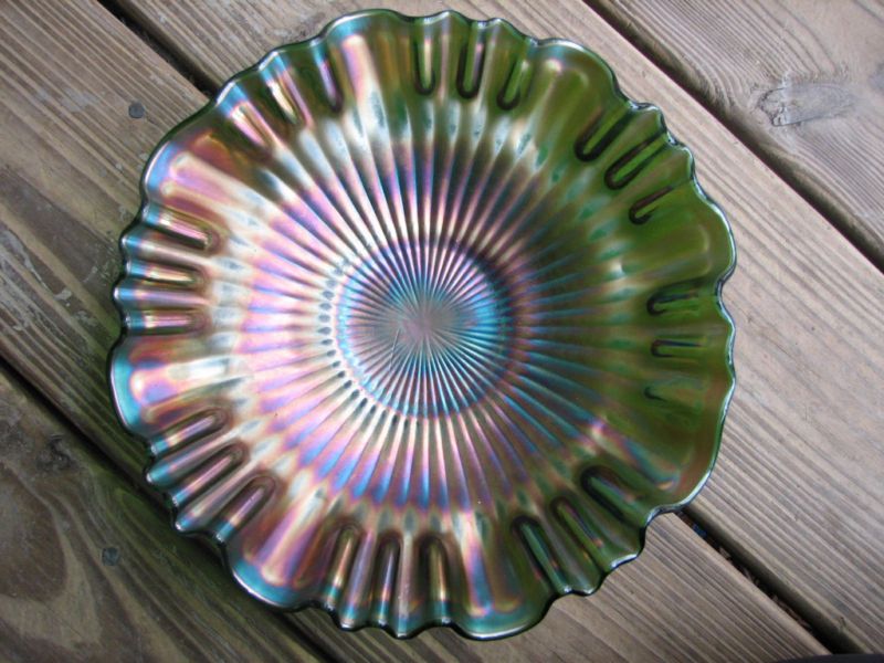 ANTIQUE EMERALD GREEN & CARNIVAL GLASS RAYS BOWL FENTON  