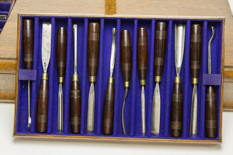 Presentation Boxed Set of 36 Rosewood Handled Addis Carving Tools