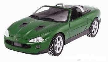 ERTL JAMES BOND JAGUAR XKR ROADSTER MOVIE CAR118 scale  