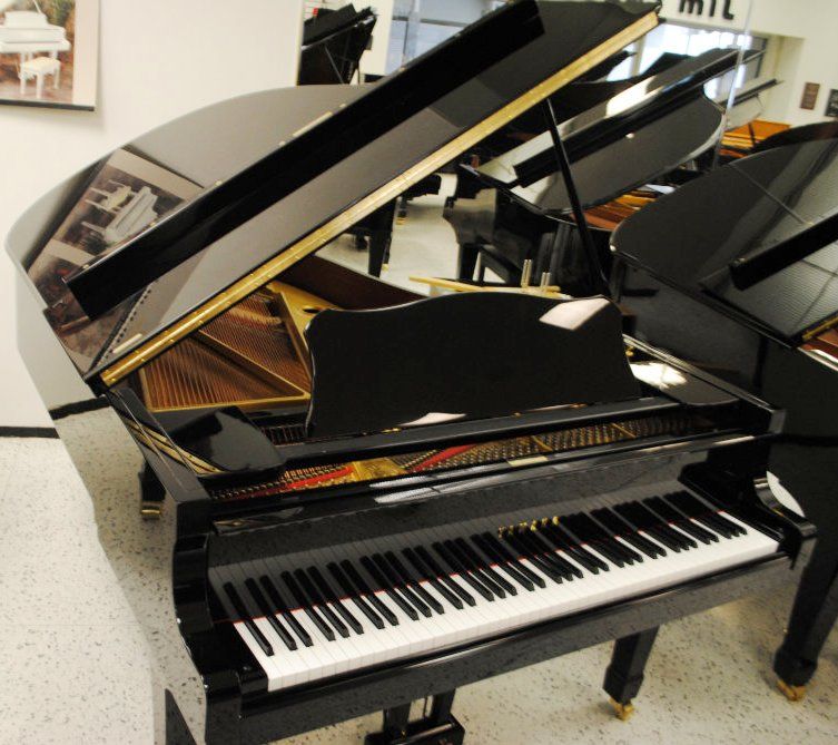 Yamaha Grand Piano 67 C5  