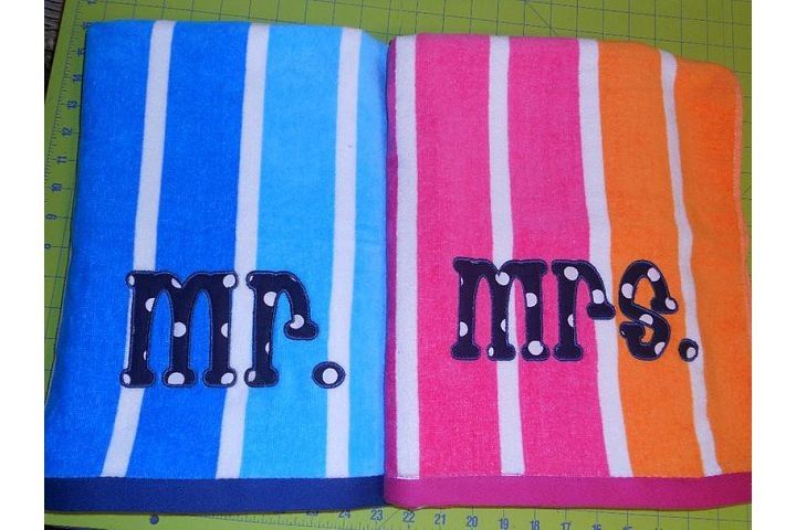 NEW SET 2 MR MRS BRIDAL BEACH TOWEL GIFT SET HONEYMOON  